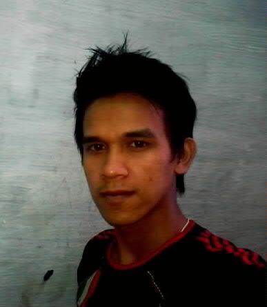 name: agus 
Lhr : garut 17 agustus 1991
Tinggal di bandung timur arcamanik endah 
Pekerjaan saya tukang ojek / serabutan (buruh)