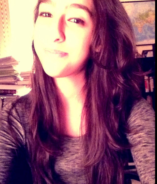 Reading, drawing, photography, painting, MUSICC are my lifee :* Full on artsy person here ;)xx Follow, and I might just follow back :Dx Instagram ~ emakhan23 :D