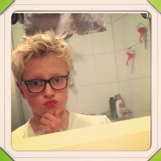 volg me op instagram: casdehoop_ . Ps3 naam cassieboy_ ashram 1mb # rugby !