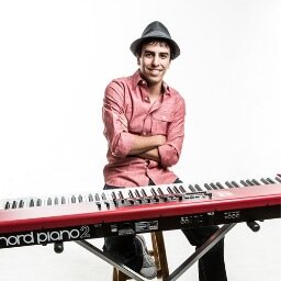 diorionico's profile picture. Cantante y compositor, productor y músico