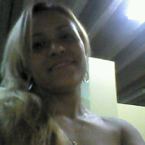 Se a vida há de ser provisória. ..q seja louca e linda a nossa história♡