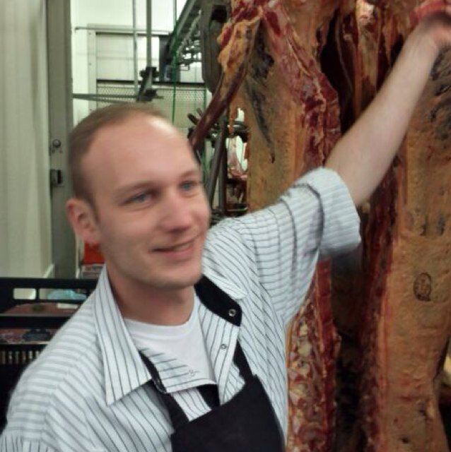 Slager in hart en nieren | ambacht | worst | goed eten | familie | food | koken | kroegje | vrienden | @slagerterweele | Butcher