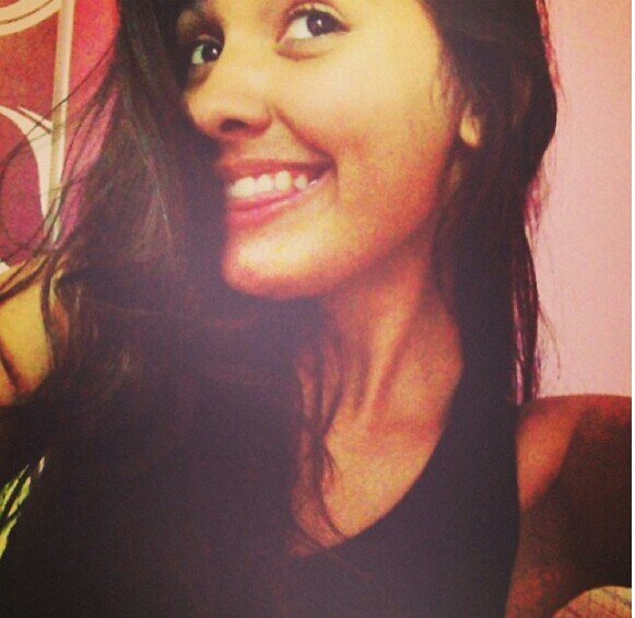 only vibrating love is peace✌ ☀ ☮ Kau ♥    mila ♥   lari ♥  fran ♥