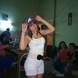 Dicen que la vida baby, no es como la ves 
para aprender hay que caer 
para ganar hay que perder 
lo di todo por ti.. OLIMPO♥