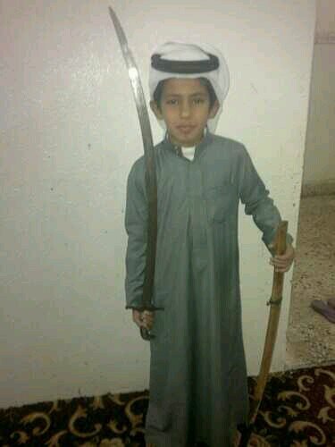 ‏‏‏جامل زمانك ولو زمانك تحداك       وصبر على مر الليالي وكدرها      لاتشتكي لناس عن كل ماجاك    وسرك حذاري ماتعرف بشرها