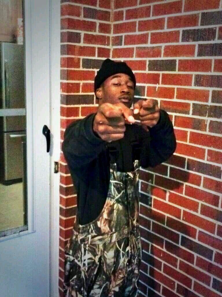 6OUT DAT ACTION ALL WORK NO PLAY FUCC NIGGAS