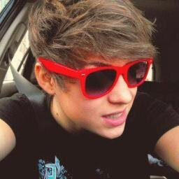 ''A veces la solución está en desaparecer por un tiempo''/ !sígueme y te sigo!''@davidmg1801'' /#beliver/#directioner/FOREVER ALONE/