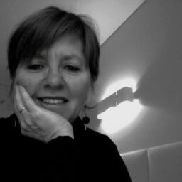 higher education consultant, avid knitter, drawing amateur