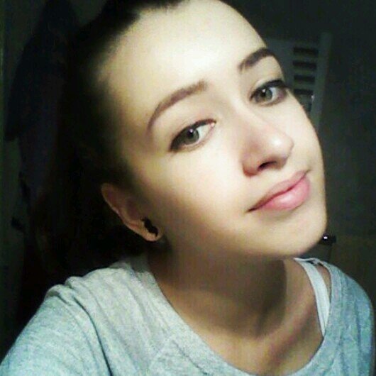 Hey! My name is Theo and I`m #Directioner, #Mixer and #Sheerio! Follow me and I follow you back :)