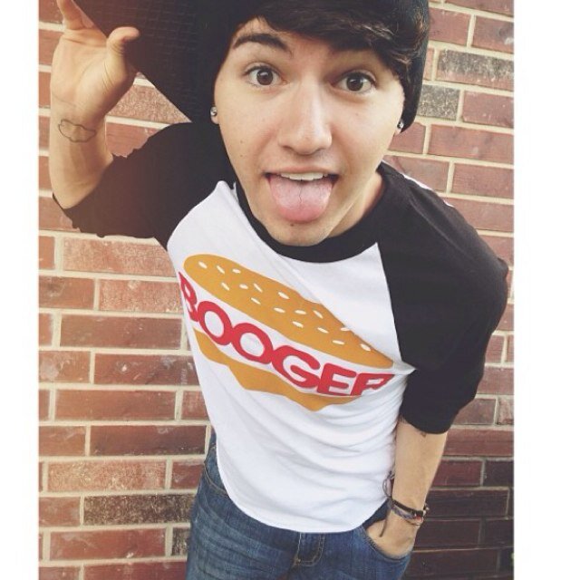 AdoreLaniel's profile picture. 