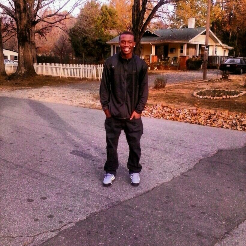 NEVER BEEN A BROKE NIGGA BEEN GRIND SINCE I WAS 5 NOW IMA 19 ... I GRIND LIKE A BOSS AND IMA EAT LIKE ONE ...D-Town !!! TWIFEY::: _trendymariah