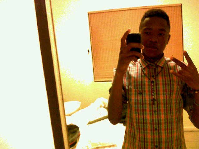 Watch me shine soon. Love entertainment ,sports , soccer is life  God is gr8t! WanG intellektZ!nigga!
