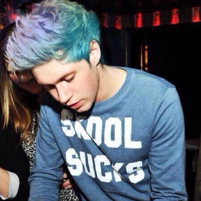 HI I GAVE YOU A FREE FOLLOW FOLLOW @CuddlyMaliks please i love you so much if you do