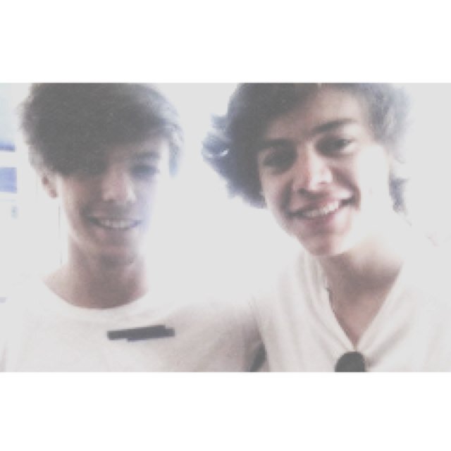 Go follow @Cumisha1D please ♡