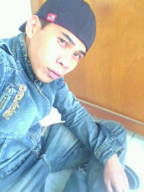 Nama : Irman Dian Saputra TTG : Wapunto, 01 07 1988. Muna, Sulawesi Tenggara