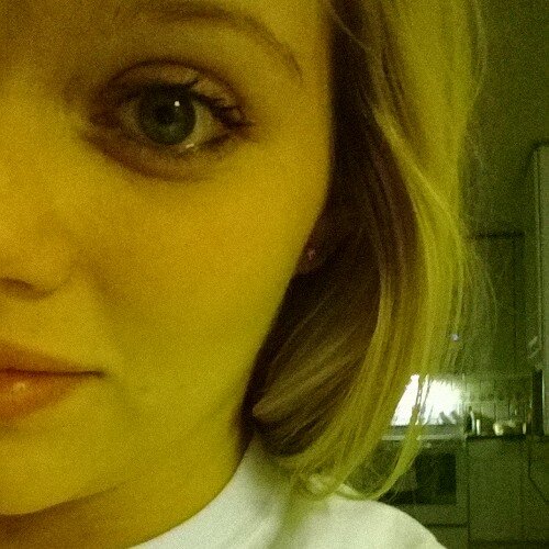 Senior at CHS, 17 years old! I love to meet new people, and have fun!