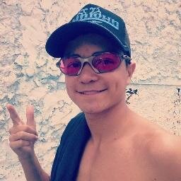 Desacreditaram ,duvidaram , criticarão , mas nunca me entreguei nenhuma delas me abalaram , naquele que me fortalece tudo posso confiar ,O senhor é meu pastor