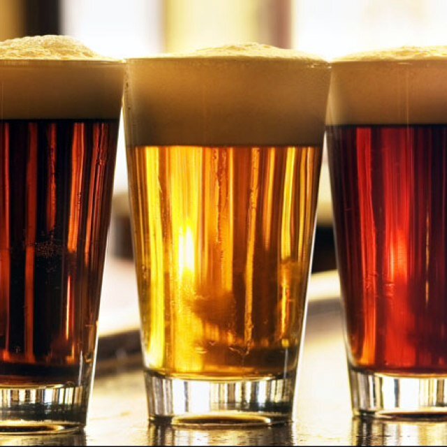The Twitter account of El Paso Bar & Grill. Updates and deals on drinks, food, bowling, and upcoming events.