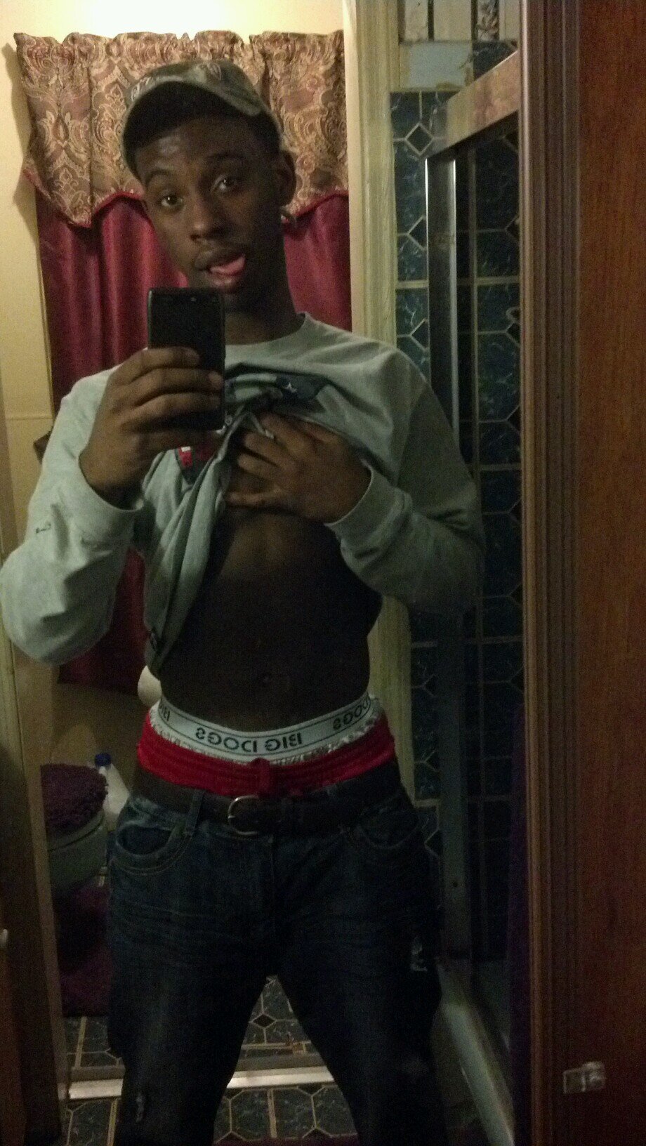 Music Is MY LIfe #TeamBAsketball Life #SWagg4Eva #Luv To Party 3 Fun Person To Be Around 

Follow My Suhhh  ! @jannae_98