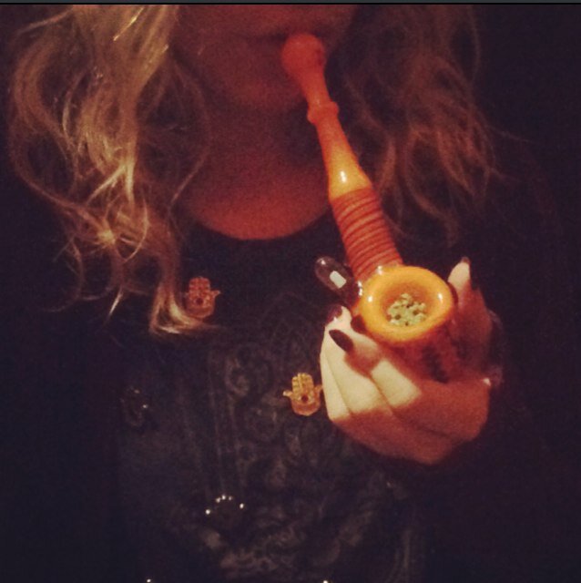 bluntedblondez's profile picture. Bong rips
Bacon strips