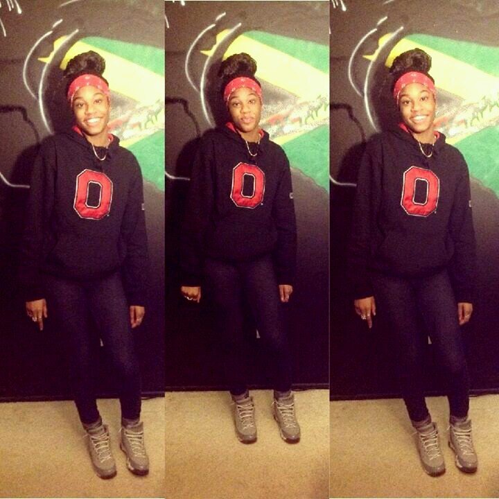, follow me ill follow back .. love dont live here .. #coldhearted