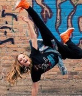 Dancerss_Livess's profile picture. Icon- @Alysa_Randall | Header- @dancemv13 and @KassidyBaum