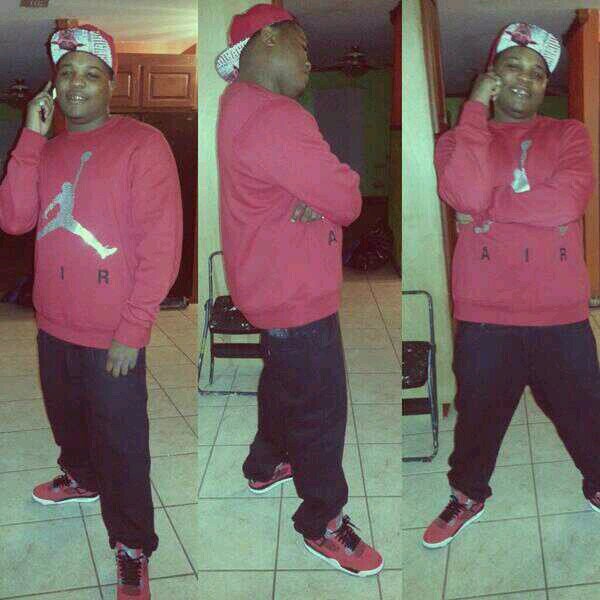 Young Nigga Iget Moneyy, Ifuck hoes in my Spare Time
