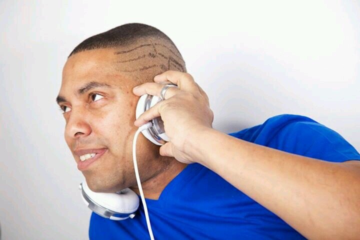 DJ / boeking:  0681854582, carla_v_cruz@hotmail.com / NF = NFB