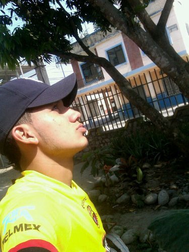 Mi meta la puse en un lugar inalcanzable .. al final de todas formas llegare lejos // Tavo // Estudiante de Enfermería // #11// PASAJE