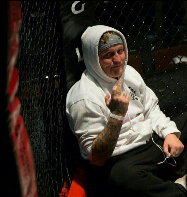 HighFlyinFannon's profile picture. This guy ^^