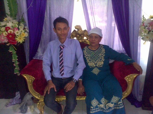 zawpasaholic's profile picture. - Anugerah yang termahal adalah Hidayah dan Iman yang semakin menebal. - Rejeki yang termahal adalah Ketentraman Jiwa.