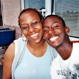 curlmurl's profile picture. 