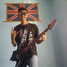 born ☺ 13 Mei 1992™©| |i'am simple ☆★★|| i'm a part personil of ♣ @STRENGTHENEMY1 ♣ Grindcore Punk Hardcore || i'm Love Family