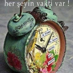Kendinle mutluysan kimseyle derdin olmaz.