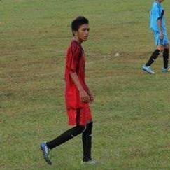 Pribadi yang selalu berusaha untuk berpikir positif, percaya diri dan optimis