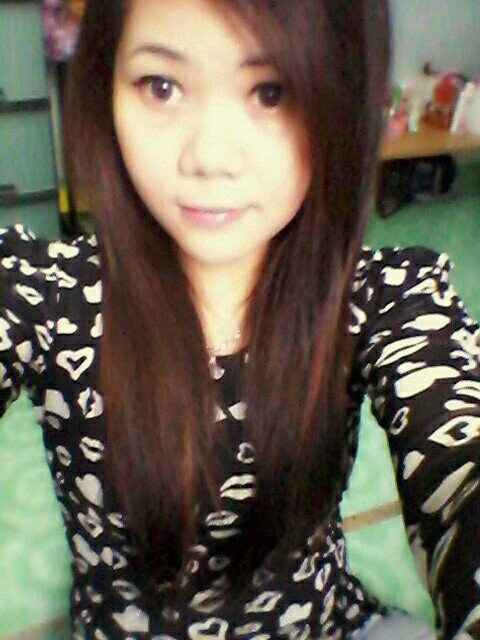 meen_huney's profile picture. Full Detail::
✿⊱╮nama penuh TENGKU NORSYARMEEN 
✿⊱╮stay selangor ..♥
✿⊱╮suke mmbca
✿⊱╮suke Baby.. aumm ..hehe :P
✿⊱╮sukew wane black & white C: