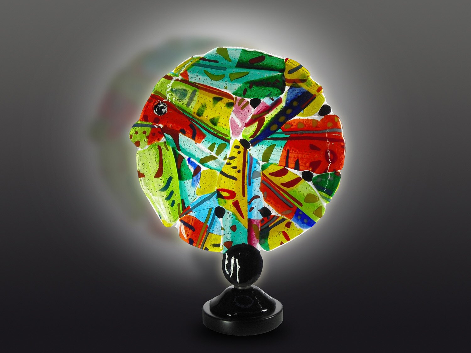 Artist, painter, sculptor, glass maestro influenced by Studio Glass. I work in my atelier in Chieri, Italy http://t.co/VMYXYYSQ9w info@silviovigliaturo.it