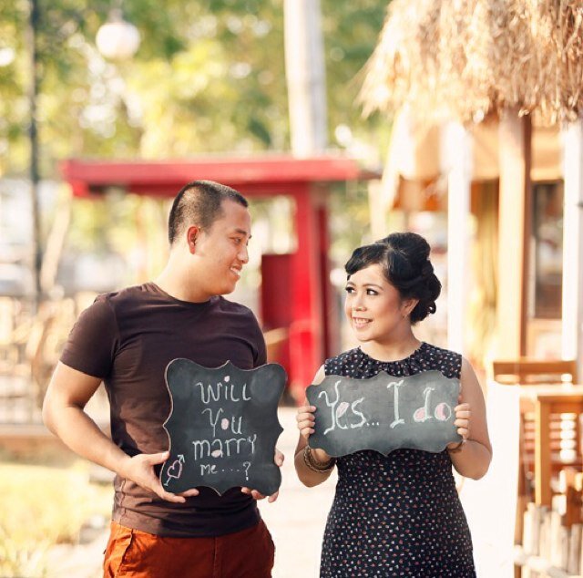 Catch your great and best moment with us... Email : white_studios@yahoo.com Contact : 085250555563 - 085250471111