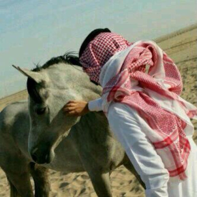 اعاتب الوقت والوقت وش ذنبه. الذنب ذنب القلوب وطبعها القاسي