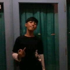 gw senang berteman ama lo tpi lo gk usah ikut campur urusan gw