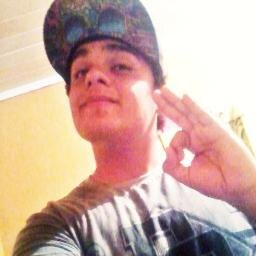 Tanto faz pra mim enfim to bem de boa é o homem que não presta ou a mulher que gosta de hiii .. ♬♪♫