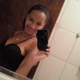 vc eh mt especial te adoro :p
/leozinho !!!!