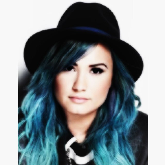 demi lovato ís σnє σf thє мαín яєαsσns ωhy í sмílє. lσvє∂ by demi. nσtícє∂ 5 tíмєs. shє's мy ωαяяíoя. lσvα†íc fσяєvєя. demi яt'є∂ мє jυly 12th.