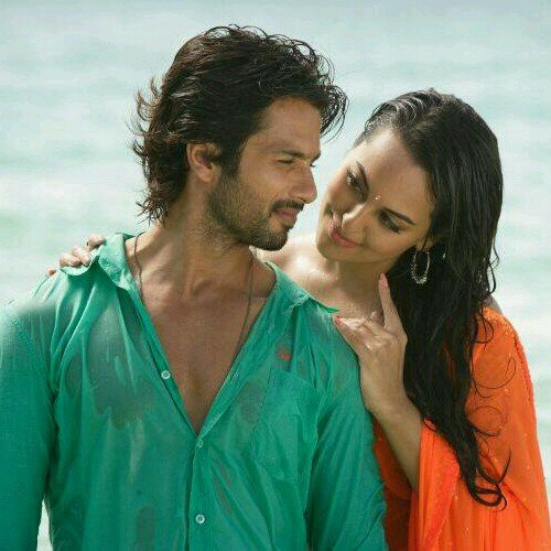 @Shahidkapoor @sonakshissinha Lover