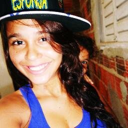 - Enquanto Deus for meu chão , não ha quem me derrube .
'.  Casada com Adolfo Batista ♥