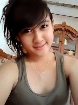 Indah sari on Twitter: "Pengen pipis,,tp takut keluar kamar,,mau ke