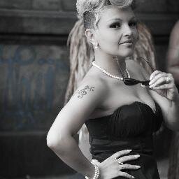 Cantora e Compositora