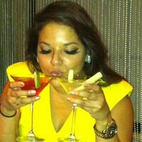 Noushaba (@noushnopants) 's Twitter Profile