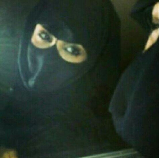 ‏‏‏‏‏‏طُبْع آلُبْدِآۆہ عشُقيَ ۆميَتٌہ فَيَہ..ۆگلُيَ فَخـر لُآقآلُۆآ آنْيَ بْدِۆيَہ... ♪♡ ‏(( متذوقه للشعر))