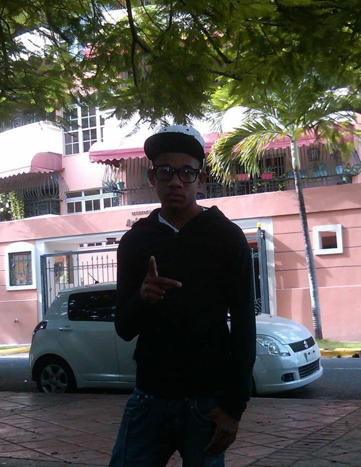 TE QUIERO Y TE QUERRE SIEMPRE HASTA DESPUES DE LA MUERTE PORQUE TE QUIERO CON TODA MI ALMA Y EL ALMA NUNCA MUERE ☺ ☺ ☺ ☺ :p
